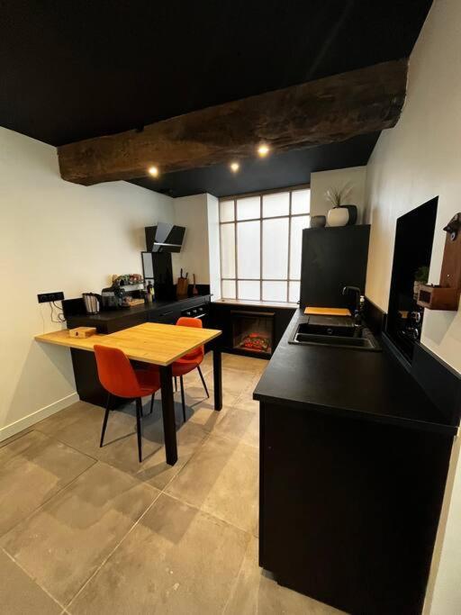 Maison Suspendue Avec Jacuzzi Privatif Pont-en-Royans Luaran gambar