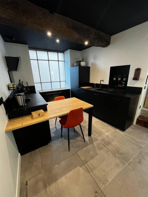 Maison Suspendue Avec Jacuzzi Privatif Pont-en-Royans Luaran gambar